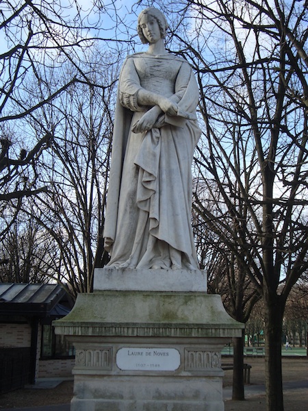 Marquis de Sade — Laure aux Mains Blanches