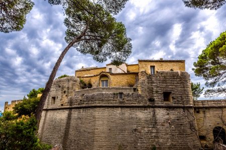 Marquis de Sade — 5 mystères au Château de Sade à Saumane-de-Vaucluse